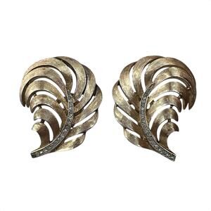 Crown Trifari Vintage Gold Tone Feather Clip On Earrings FOR REPAIR